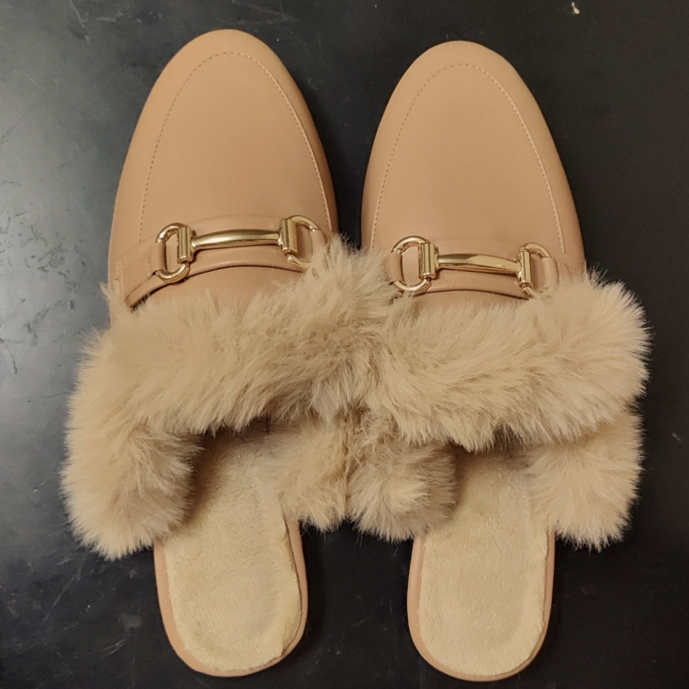 Tan faux fur lined indoor outdoor slippers